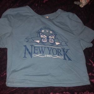 I am selling this crop top I order offline because it is a small.